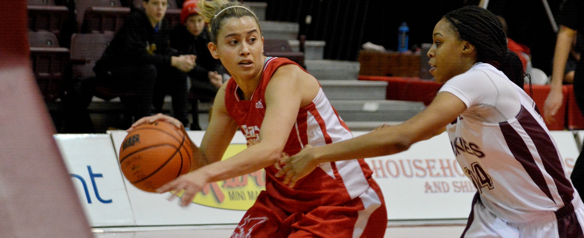 Sea-Hawks earn sweep over Huskies